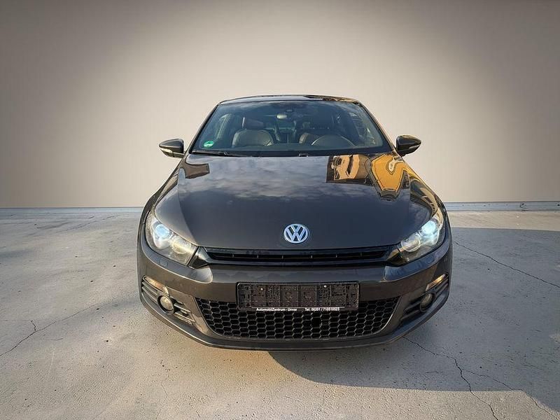 Gebraucht VW Scirocco 200 PS (147 kW) 2009 Dark maroon Coupé