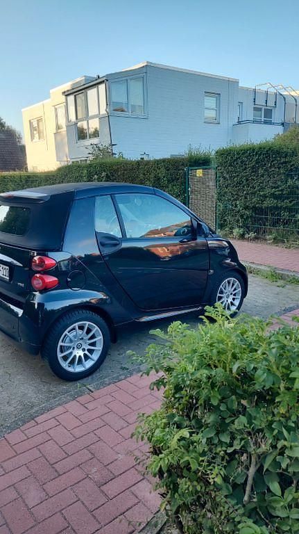 Schwarz Gebraucht 2011 Smart ForTwo Cabrio Passion Cabrio | 7.600 € (Fairer Preis) - Bild 1/4