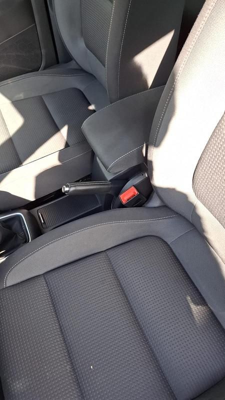 Gebraucht VW Golf VI 105 PS (77 kW) 2010 Schwarz Kleinwagen