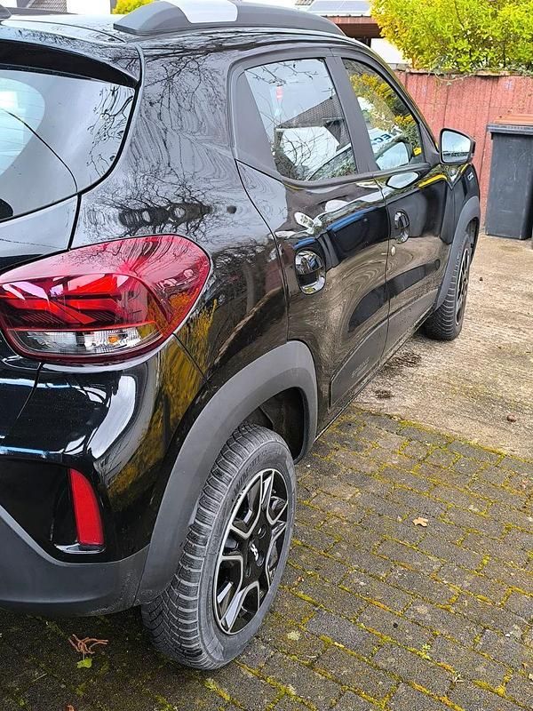 Gebraucht Dacia Spring Essentiel 33 kW (45 PS) 2022 Schwarz Kleinwagen