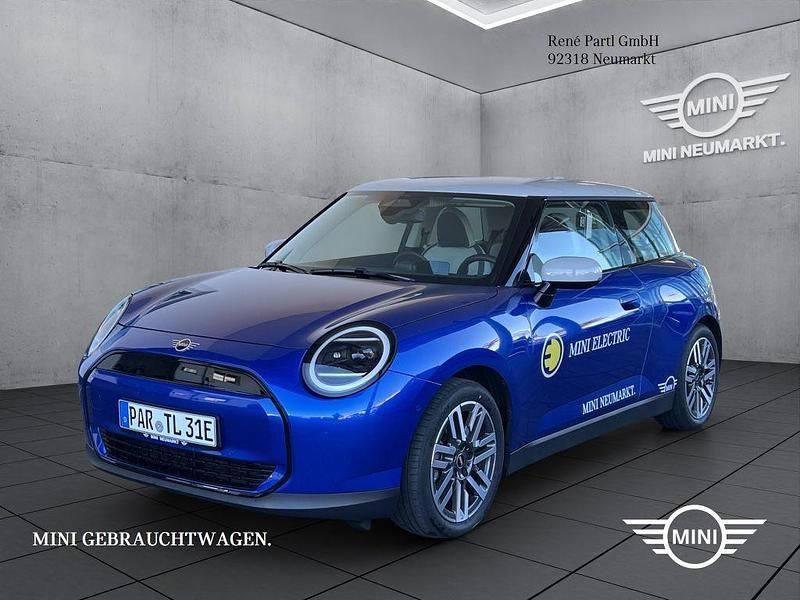 Blau Gebraucht 2024 Mini Cooper Classic Kleinwagen | 28.760 € (Fairer Preis) - Bild 1/4