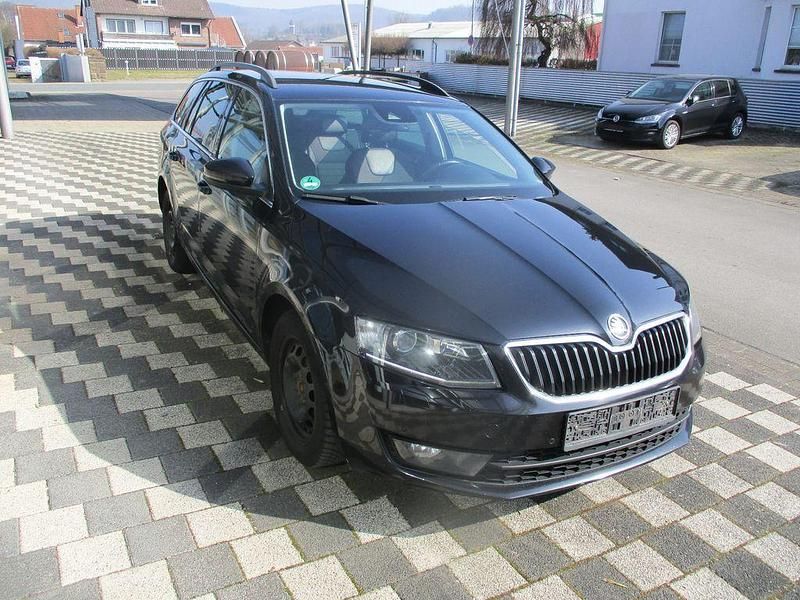 Gebraucht Skoda Octavia Style 150 PS (110 kW) 2016 Schwarz Kleinwagen