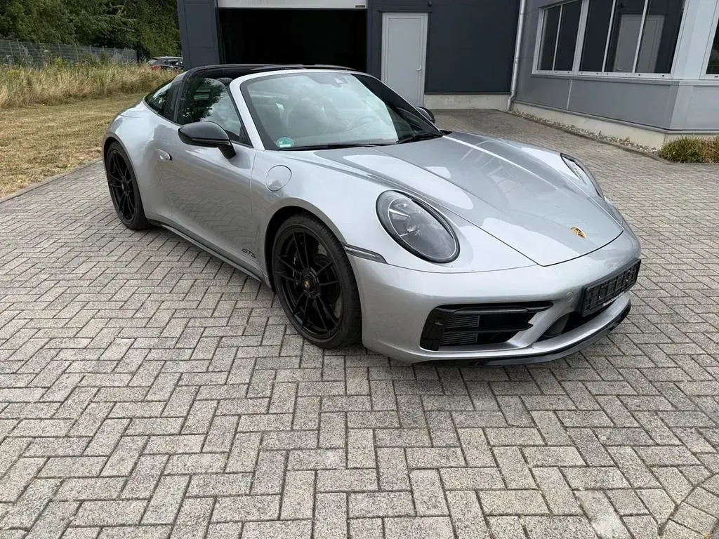 Gebraucht Porsche 911 Carrera 4 GTS Targa 480 PS (353 kW) 2024 Silber Cabrio