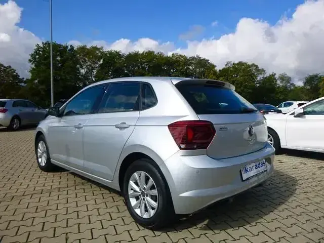 Gebraucht VW Polo 95 PS (69 kW) 2021 Silber Limousine