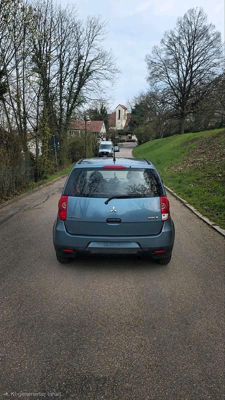 Gebraucht Mitsubishi Colt 75 PS (55 kW) 2009 Andere farben Kleinwagen