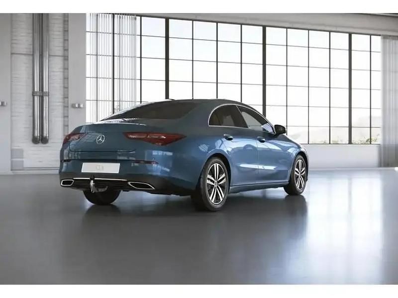 Gebraucht Mercedes CLA200 Progressive 150 PS (110 kW) 2022 Denimblau metallic Coupé
