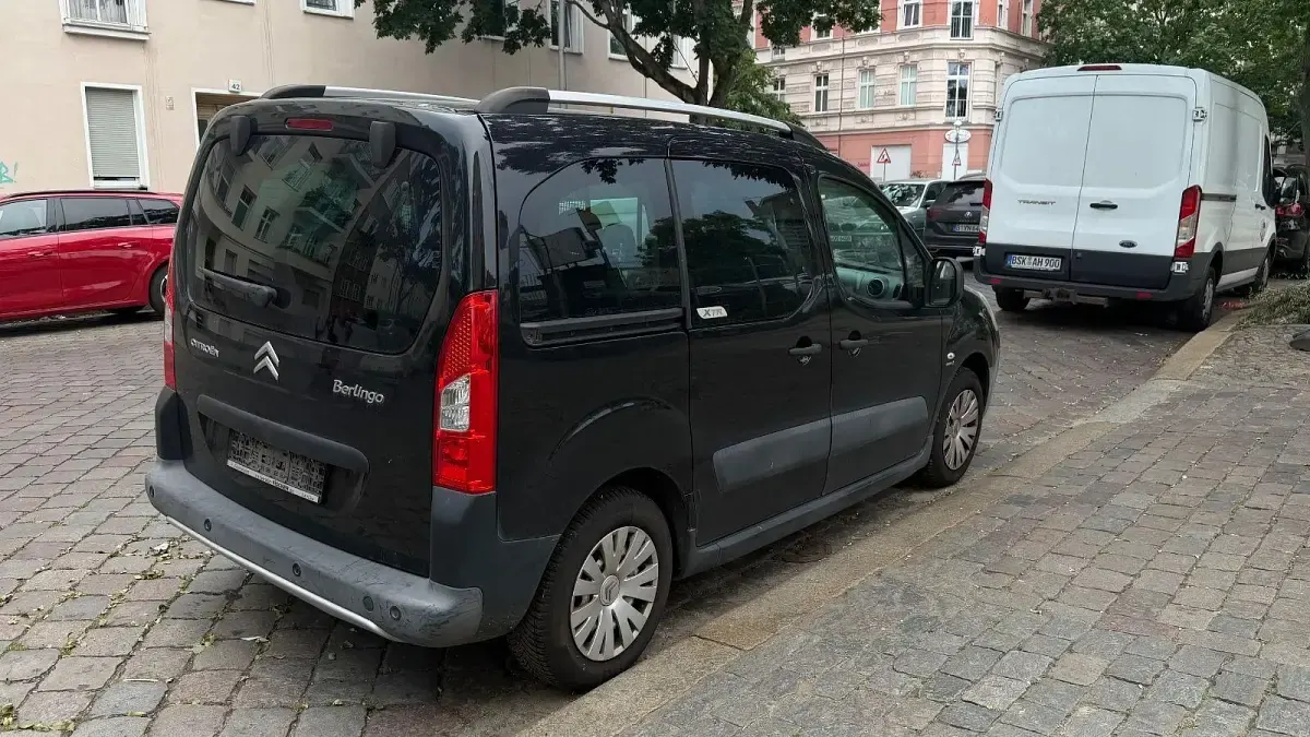 Gebraucht Citroën Berlingo XTR 111 PS (81 kW) 2012 Schwarz Van / Kleinbus
