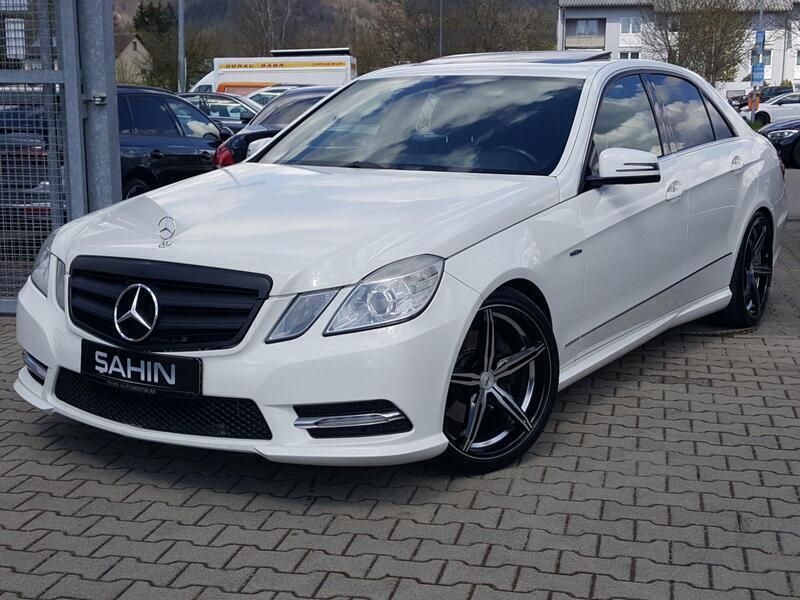 Weiß Gebraucht 2012 Mercedes E350 AMG Limousine | 15.400 € (Fairer Preis) - Bild 1/4