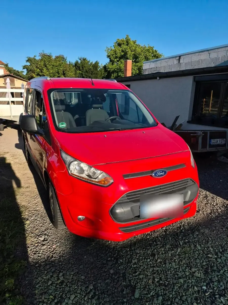 Gebraucht Ford Tourneo 101 PS (74 kW) 2015 Rot Van / Kleinbus