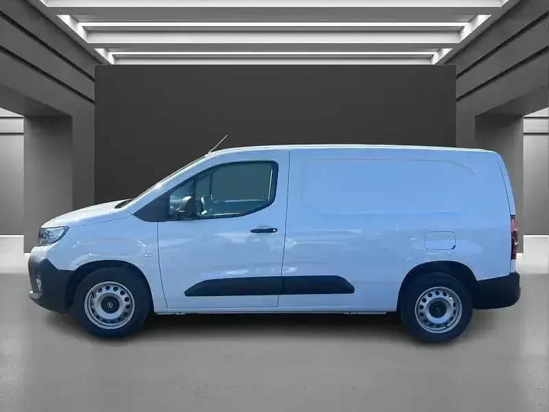 Neu Opel Combo 131 PS (96 kW) 2026 Kaolin weiß Van / Kleinbus