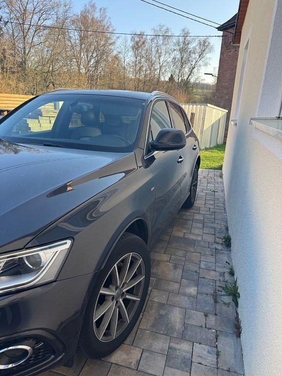 Gebraucht Audi Q5 S-Line 190 PS (139 kW) 2016 Schwarz SUV