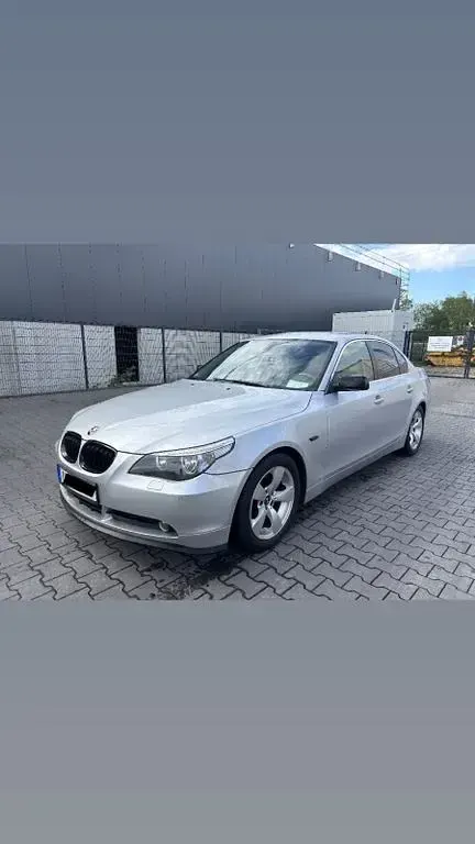 Gebraucht BMW 520 170 PS (125 kW) 2005 Silber Limousine
