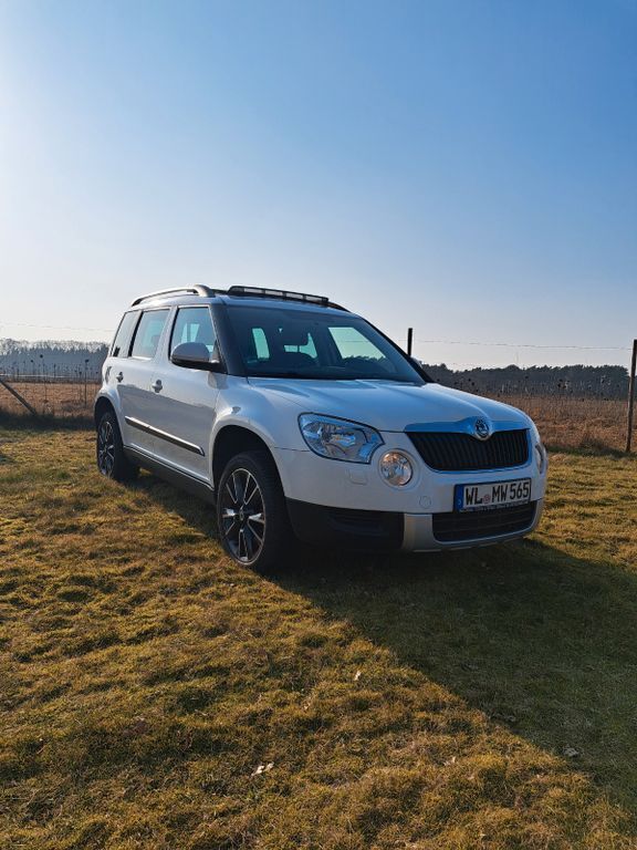 Weiß Gebraucht 2013 Skoda Yeti Adventure SUV | 7.500 € (Fairer Preis) - Bild 1/4