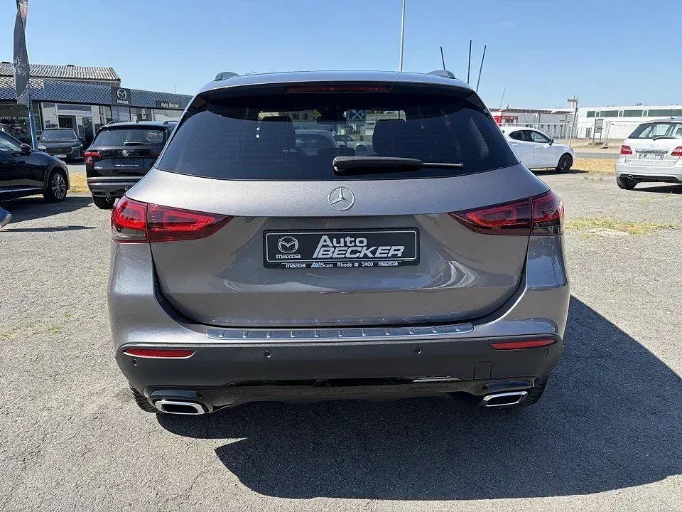 Gebraucht Mercedes GLA180 136 PS (100 kW) 2022 Grau SUV