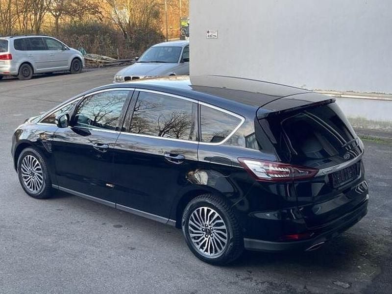 Gebraucht Ford S-MAX Titanium 190 PS (139 kW) 2019 Schwarz Van / Kleinbus