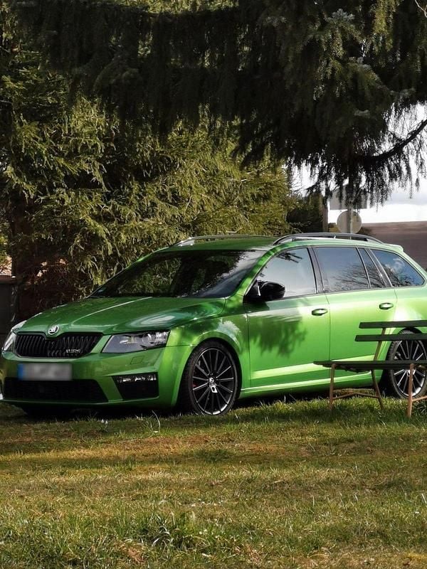 Gebraucht Skoda Octavia RS 184 PS (135 kW) 2016 Grün Kleinwagen
