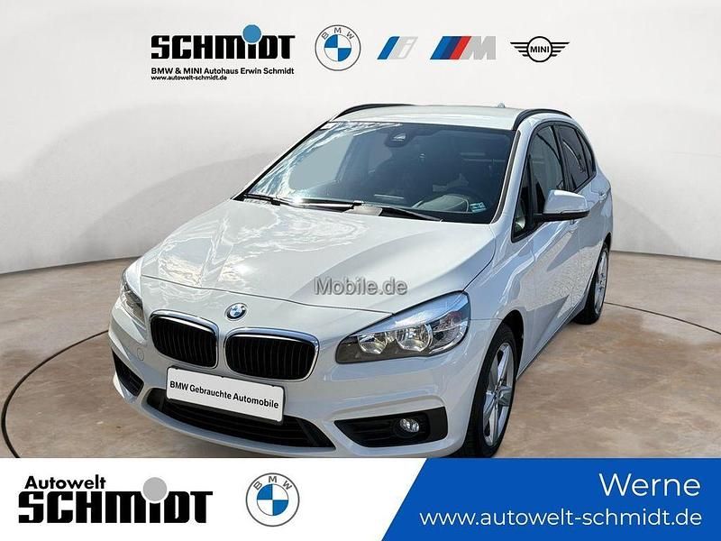 Weiß Gebraucht 2015 BMW 218 Active Tourer Advantage Van / Kleinbus | 7.890 € (Fairer Preis) - Bild 1/4