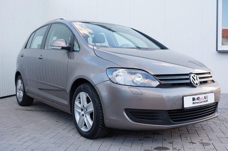 Gebraucht VW Golf Plus Comfortline 102 PS (75 kW) 2009 Gold Van / Kleinbus