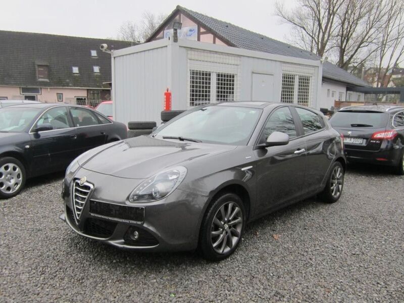 Gebraucht 2013 Alfa Romeo Giulietta Veloce Kleinwagen | 7.290 € (Fairer Preis) - Bild 1/4