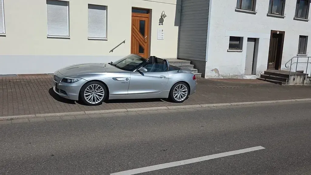 Gebraucht BMW Z4 Sport Line 306 PS (225 kW) 2009 Silber Cabrio