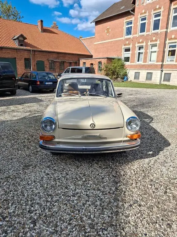 Second-hand VW Type 3 50 CP (36 kW) 1971 Bej Berlinǎ