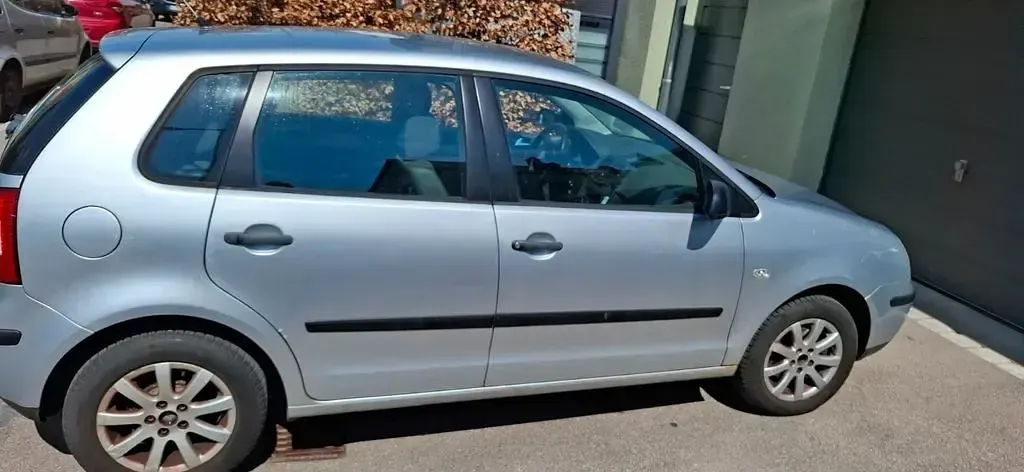 Gebraucht VW Polo Basis 64 PS (47 kW) 2005 Silber Kleinwagen