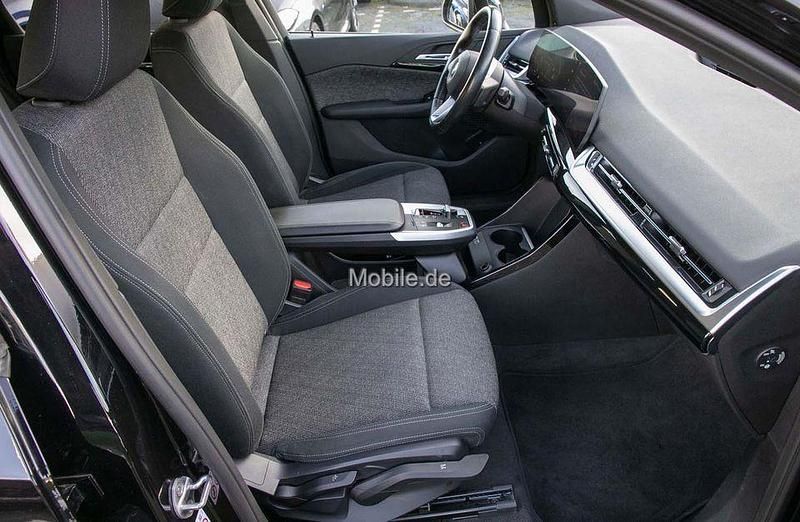 Gebraucht BMW 218 Active Tourer 150 PS (110 kW) 2023 Schwarz Van / Kleinbus