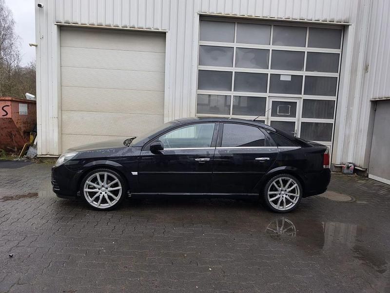 Schwarz Gebraucht 2008 Opel Vectra GTS Cosmo Limousine | 3.700 € (Fairer Preis) - Bild 1/4