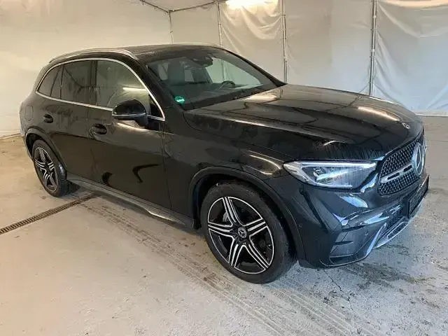 Gebraucht Mercedes GLC220 AMG line 197 PS (144 kW) 2023 Schwarz SUV