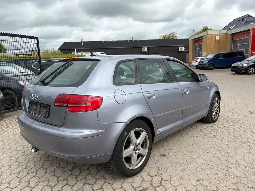 Second-hand Audi A3 140 CP (102 kW) 2010 Albastru Hatchback