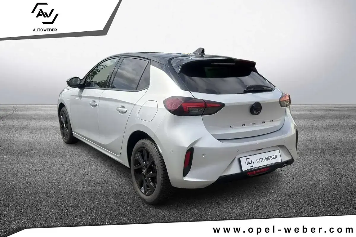 Gebraucht Opel Corsa 101 PS (74 kW) 2023 Kristall silber Kleinwagen