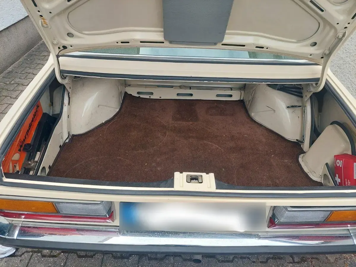 Gebraucht BMW 518 90 PS (66 kW) 1982 Beige Limousine