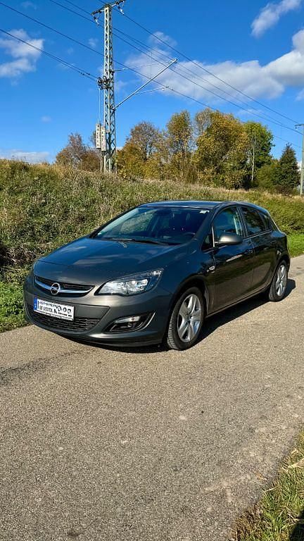 Grau Gebraucht 2014 Opel Astra Energy Limousine | 5.500 € (Fairer Preis) - Bild 1/4