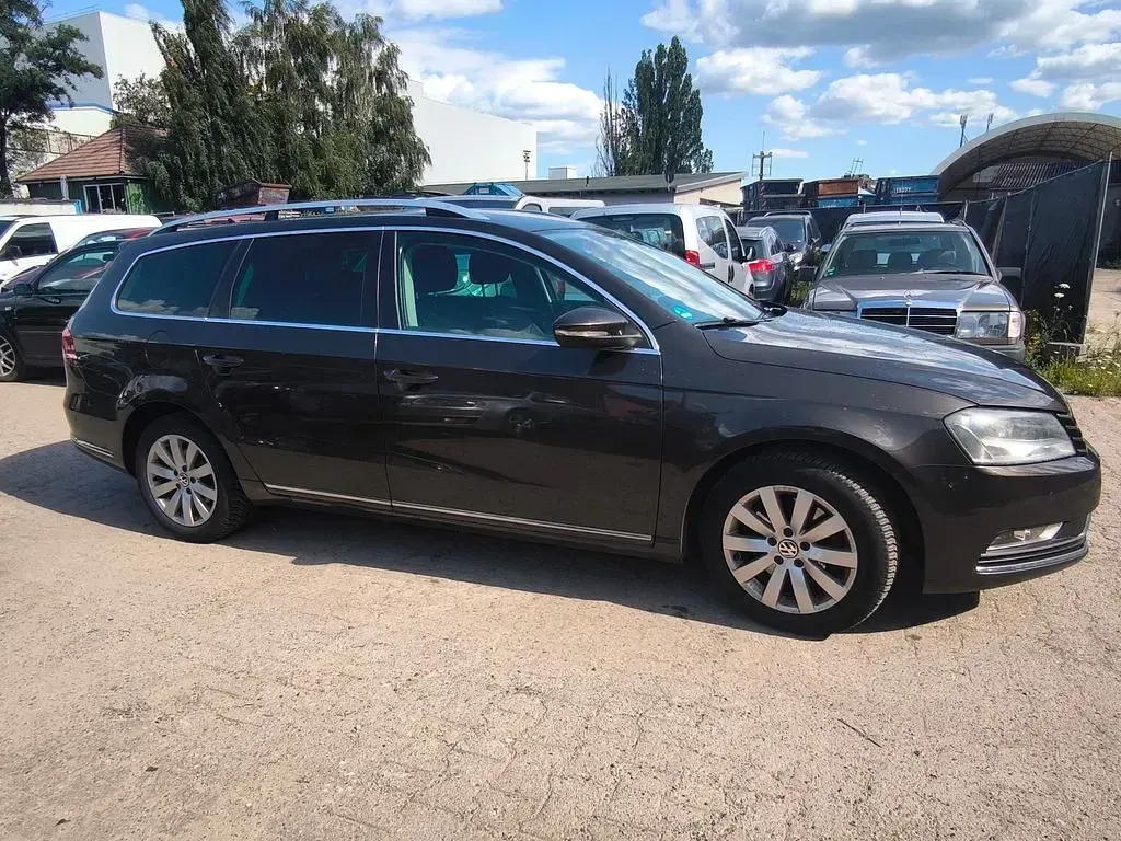 Gebraucht VW Passat 140 PS (102 kW) 2012 Schwarz Kombi