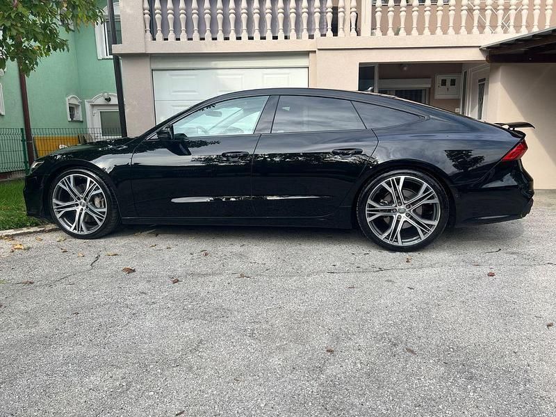 Schwarz Gebraucht 2018 Audi RS7 Sport Kleinwagen | 37.990 € - Bild 1/4