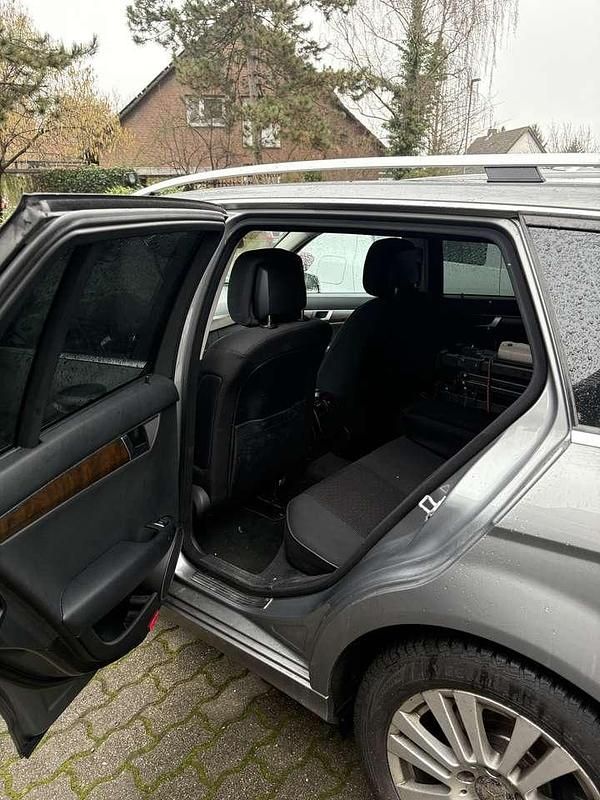 Gebraucht Mercedes C180 156 PS (114 kW) 2012 Grau Kombi