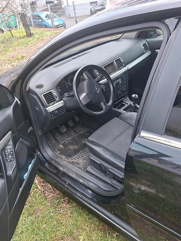 Gebraucht Opel Signum S 150 PS (110 kW) 2007 Schwarz Kleinwagen