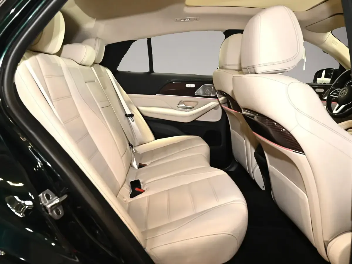 Gebraucht Mercedes GLE350 272 PS (200 kW) 2024 Grün SUV