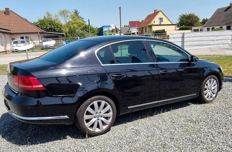 Gebraucht VW Passat Highline 211 PS (155 kW) 2012 Schwarz Limousine