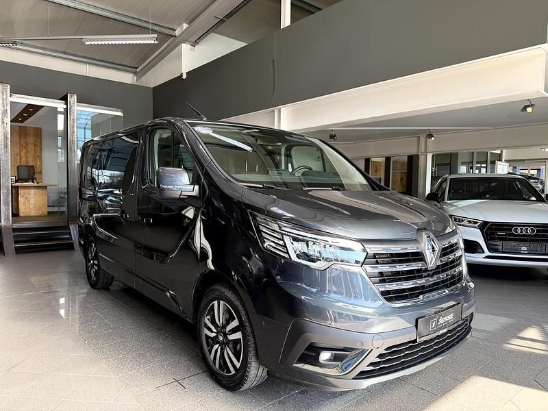 Gebraucht Renault Trafic 150 PS (110 kW) 2023 Grau metallic