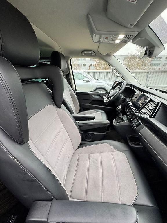 Gebraucht VW Multivan Generation Six 204 PS (150 kW) 2021 Reflexsilber metallic/ indiumg Van