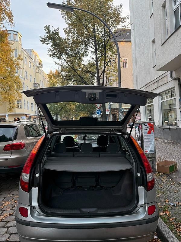 Grau Gebraucht 2006 Nissan Almera Tino Van / Kleinbus | 2.500 € (Fairer Preis) - Bild 1/4
