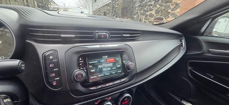 Gebraucht Alfa Romeo Giulietta Sprint 150 PS (110 kW) 2014 Grau Limousine