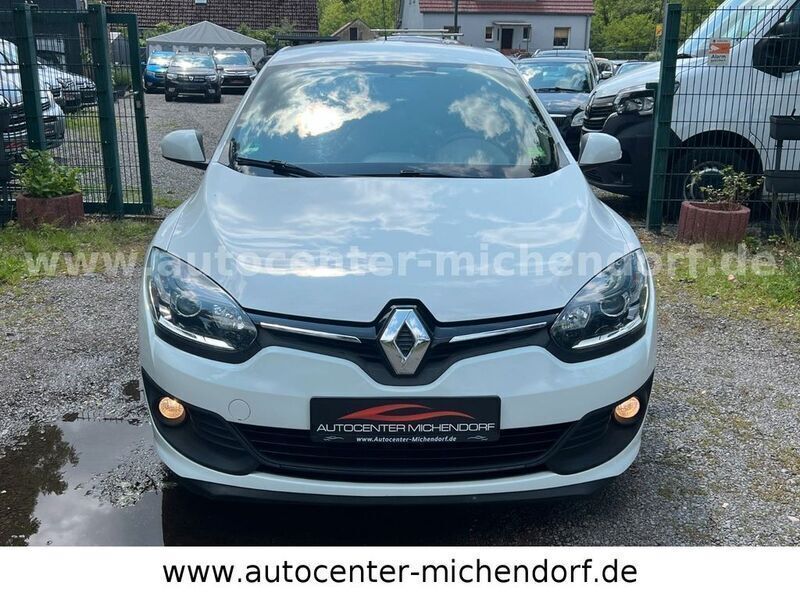Gebraucht Renault Mégane III 110 PS (80 kW) 2015 Weiß Limousine