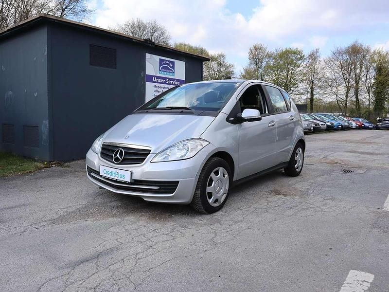 Gebraucht Mercedes A160 95 PS (69 kW) 2011 Polarsilber  metalliclack Kleinwagen