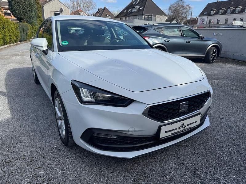 Gebraucht Seat Leon Style 110 PS (80 kW) 2022 Weiß Limousine