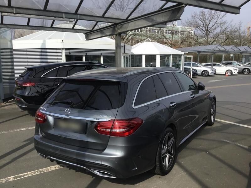Grau Gebraucht 2018 Mercedes C220 AMG line Kombi | 35.000 € - Bild 1/4