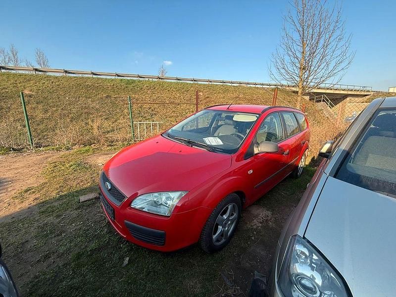 Gebraucht Ford Focus 109 PS (80 kW) 2005 Rot Limousine