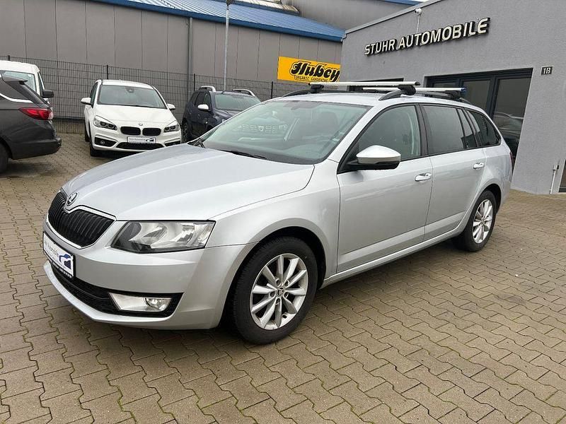 Silber Gebraucht 2015 Skoda Octavia Style Kombi | 12.490 € (Fairer Preis) - Bild 1/4