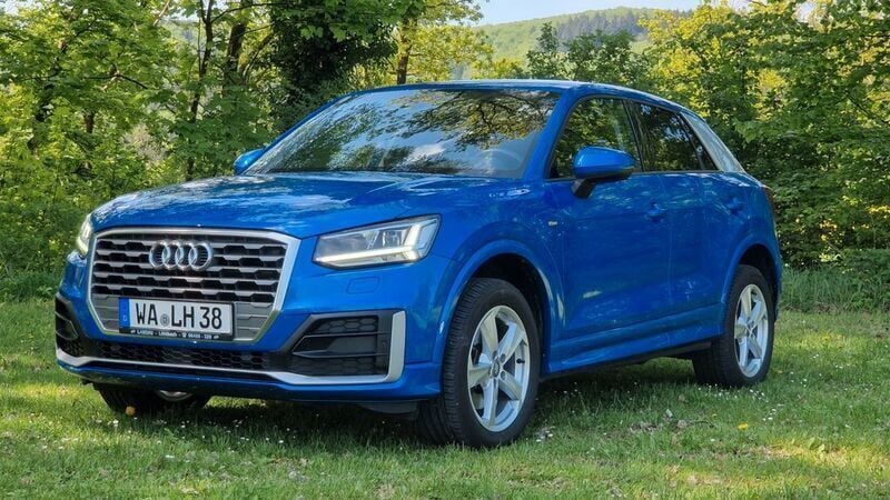 Blau Gebraucht 2019 Audi Q2 Sport SUV | 18.100 € (Superpreis) - Bild 1/4